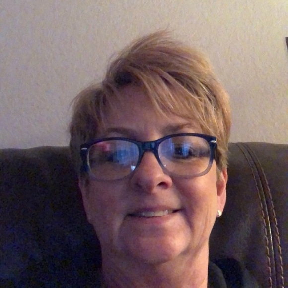 Meet your Posher, Kristin - Picture 1 of 1